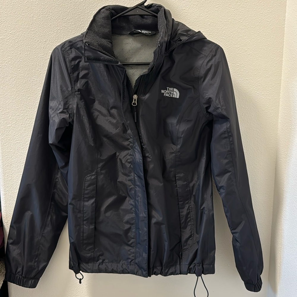 The North Face Resolved 2 Windbreaker